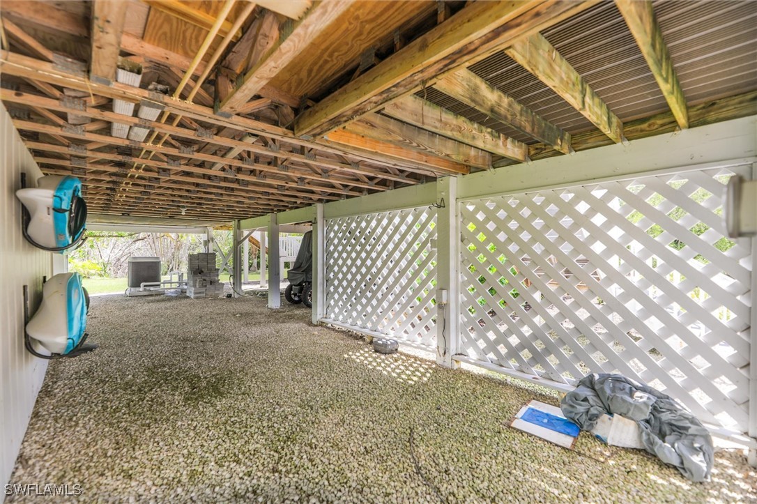 1684 Bunting Ln Property Photo 4
