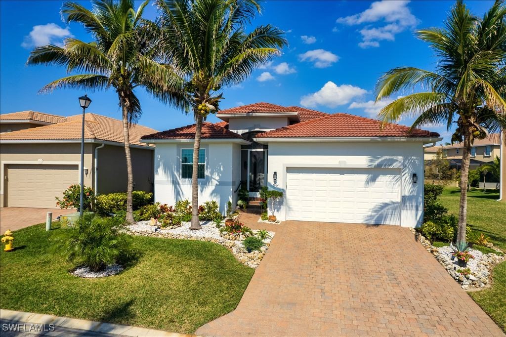 8064 Banyan Breeze Way Property Photo 3