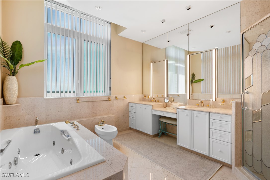 7515 Pelican Bay Blvd Ph-d Property Photo 26