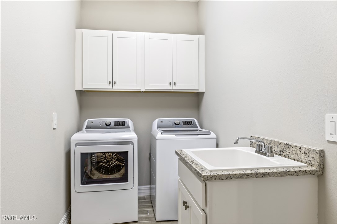 28075 Foxrock Ct Property Photo 14