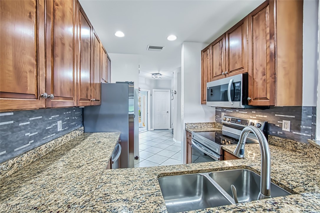 11733 Eros Rd Property Photo 8