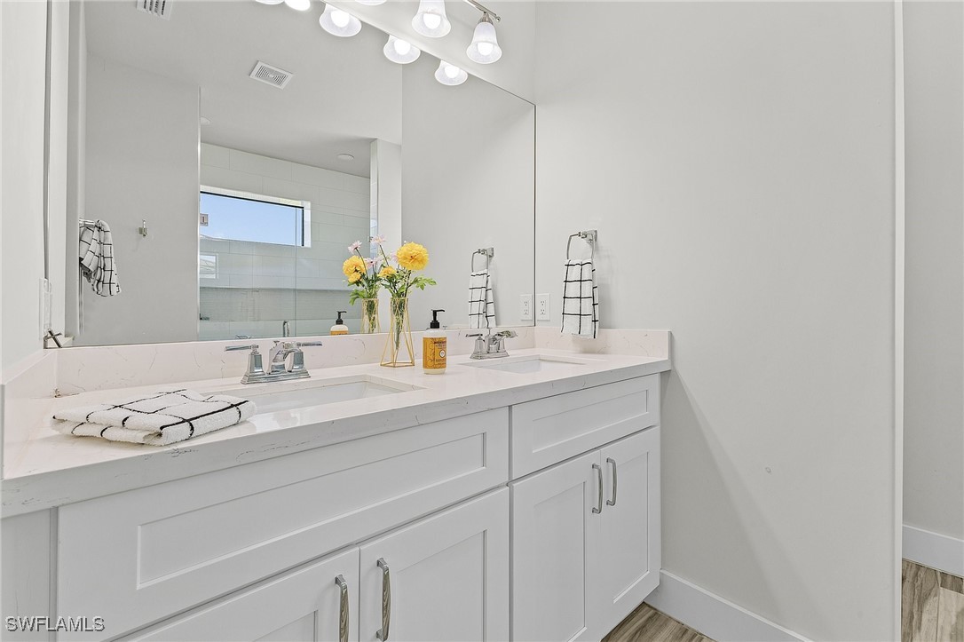 6028 Jessica St Property Photo 9