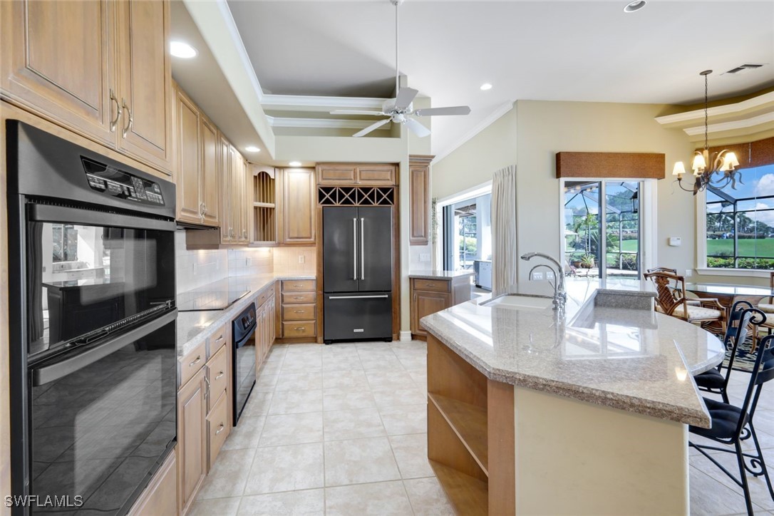 2390 King Palm Way Property Photo 14