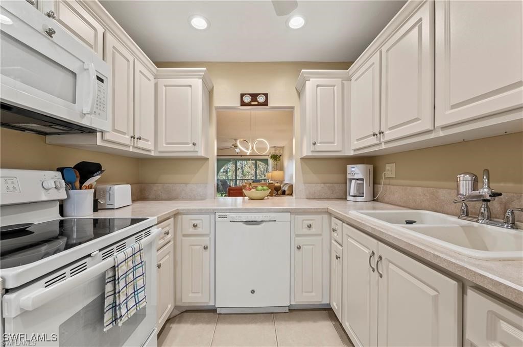 1055 Forest Lakes Dr E209 Property Photo 3