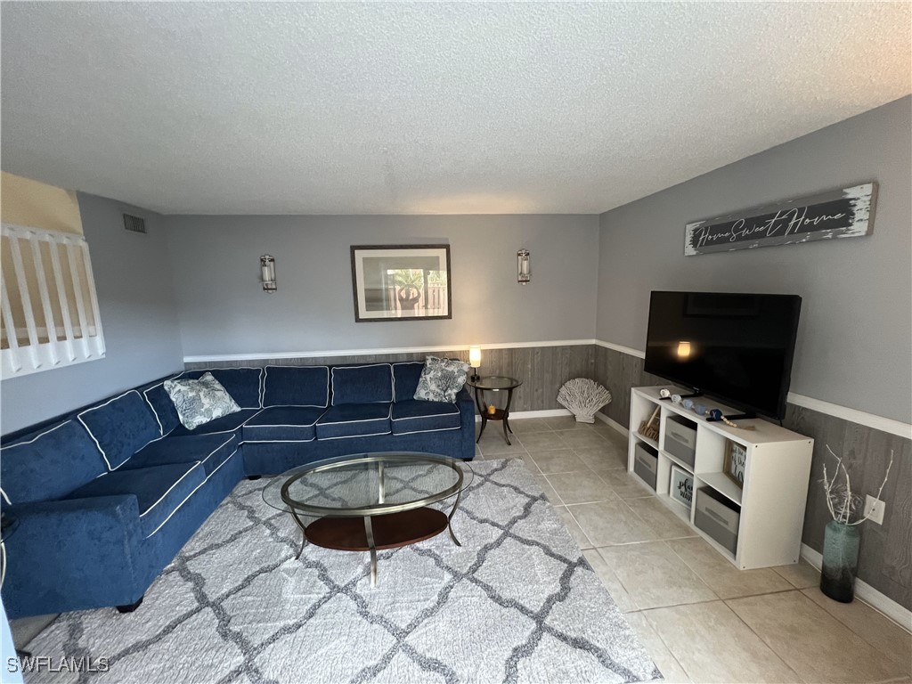 5248 Cedarbend Dr 2 Property Photo 6