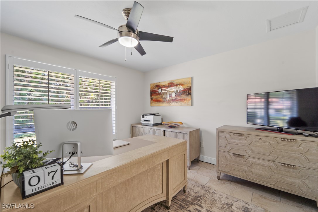 4476 Windjammer Ln Property Photo 15