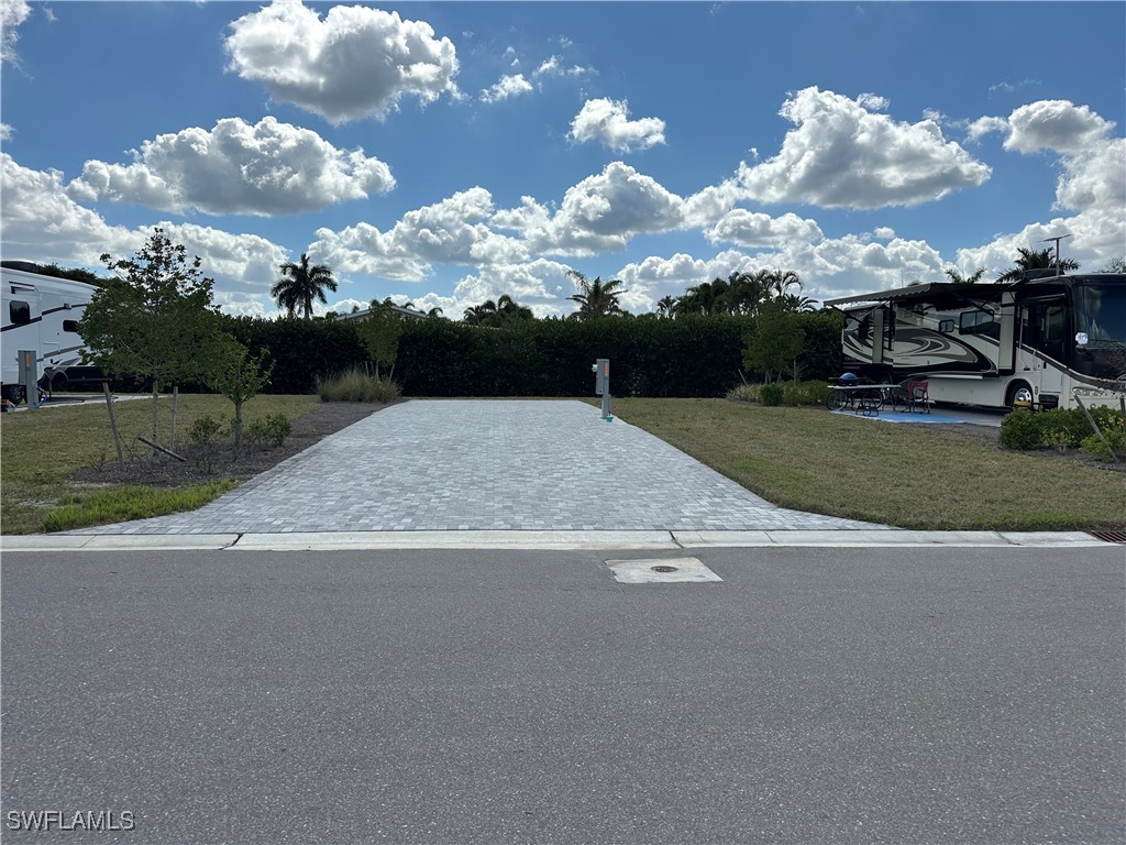 5566 Laguna Caribe Cir Property Photo 3