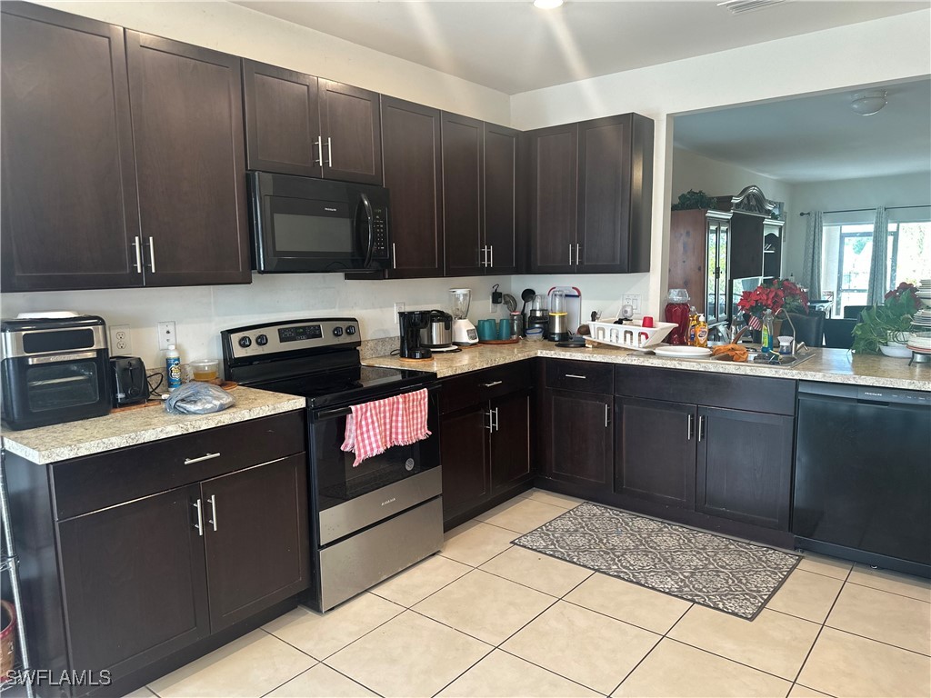 10308 Silver Pond Ln Property Photo 3