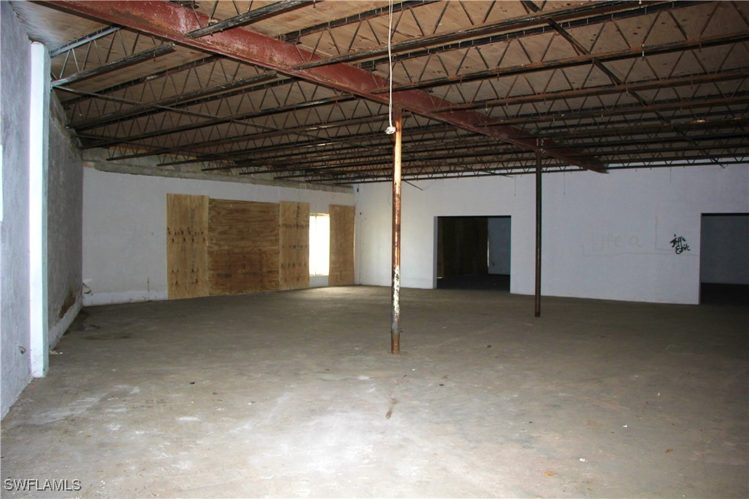 1181 N Tamiami Trl Property Photo 13