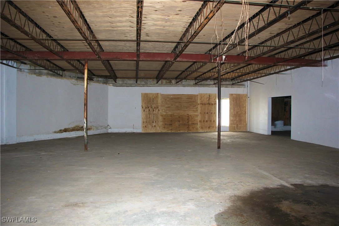 1181 N Tamiami Trl Property Photo 14