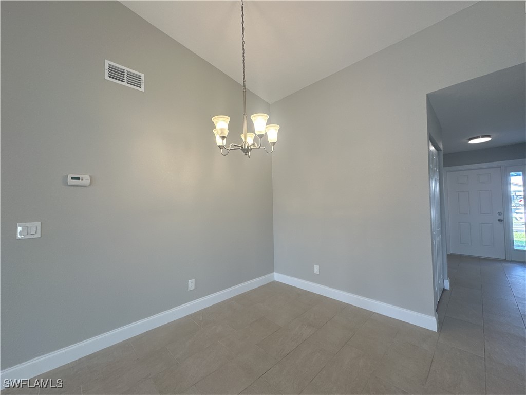11358 Caravel Cir Property Photo 8