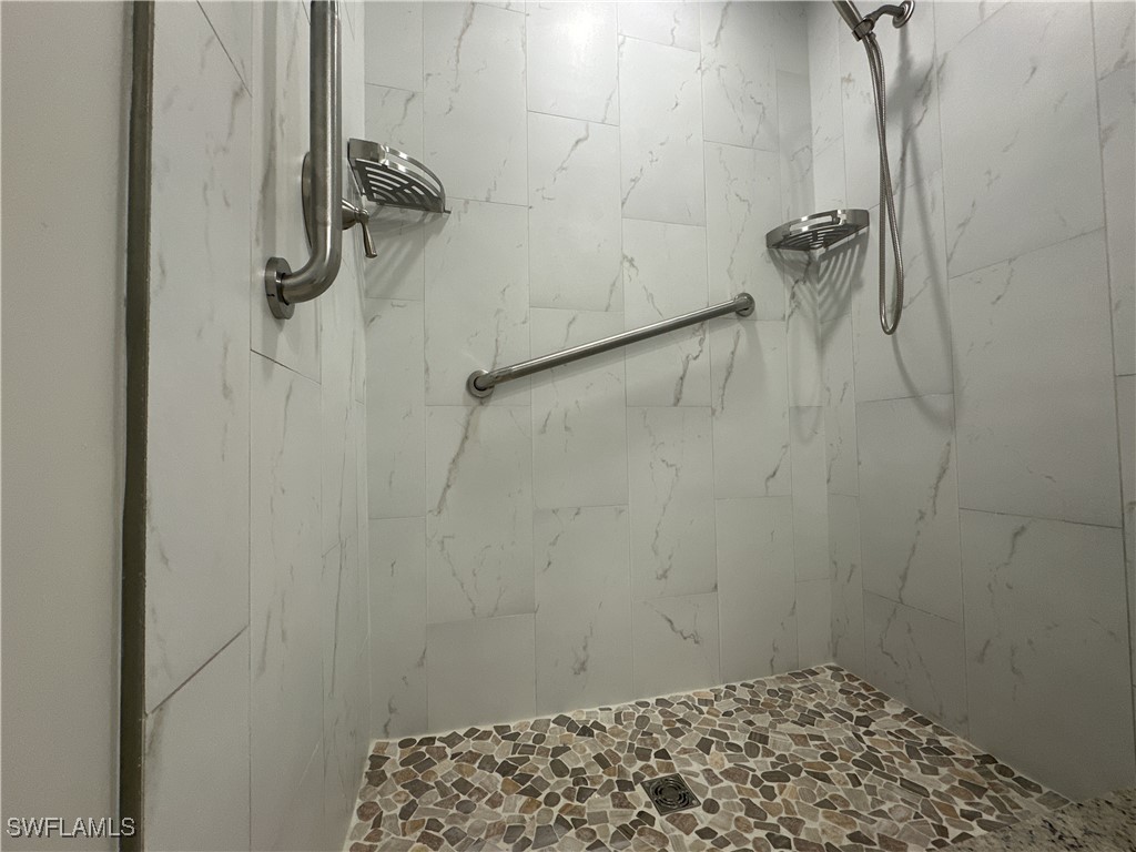 11358 Caravel Cir Property Photo 19
