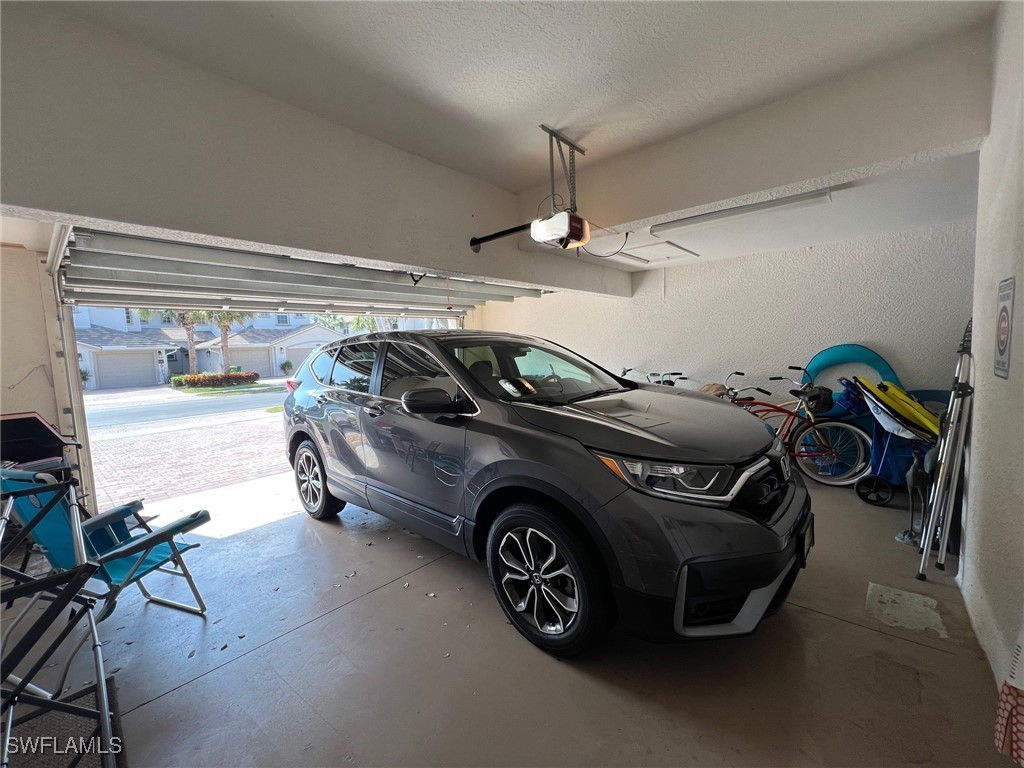 6864 Ascot Dr 101 Property Photo 27