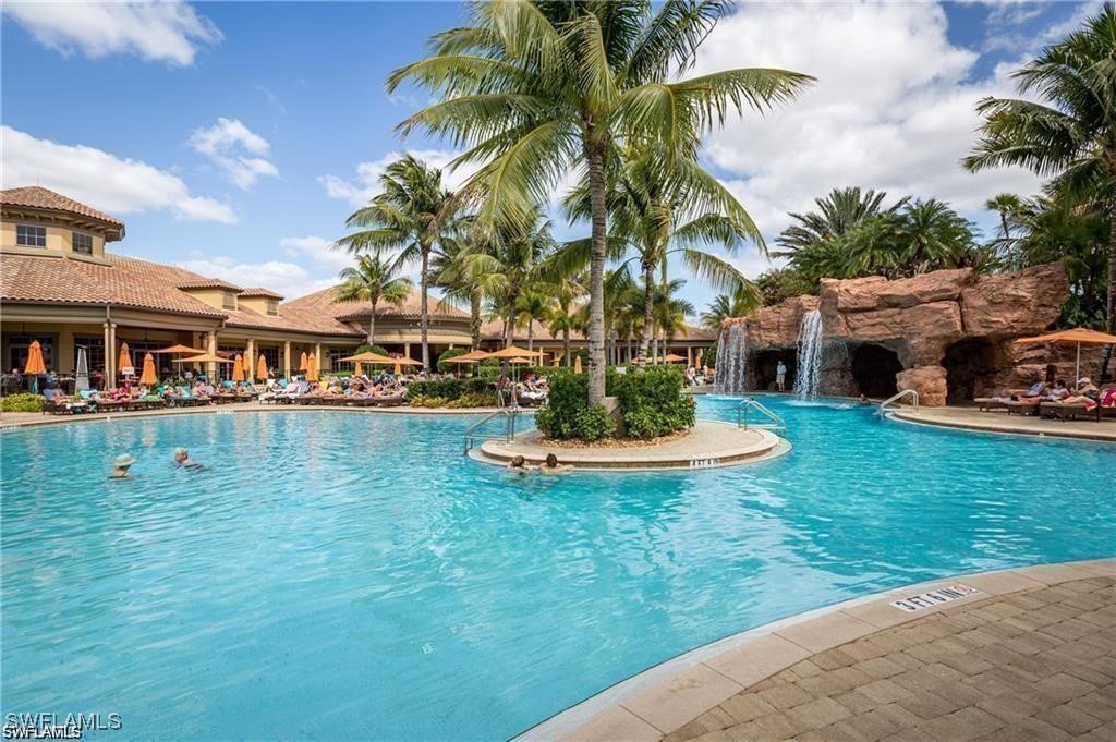 6864 Ascot Dr 101 Property Photo 33