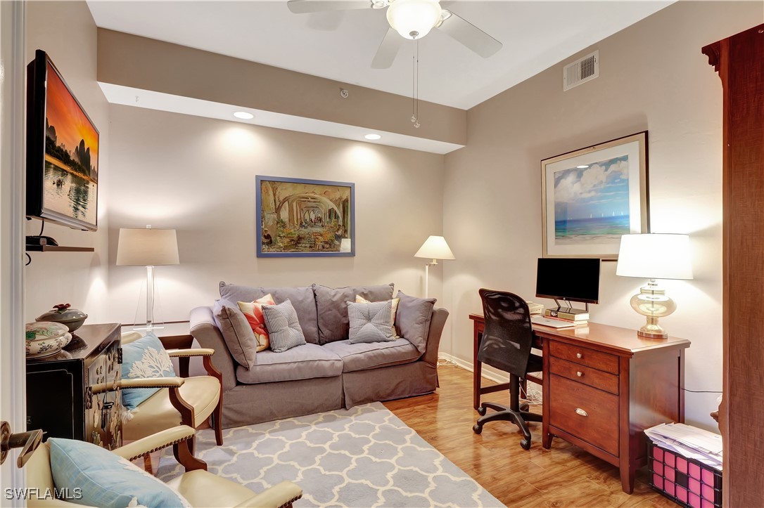 26370 Sunderland Dr 4102 Property Photo 15