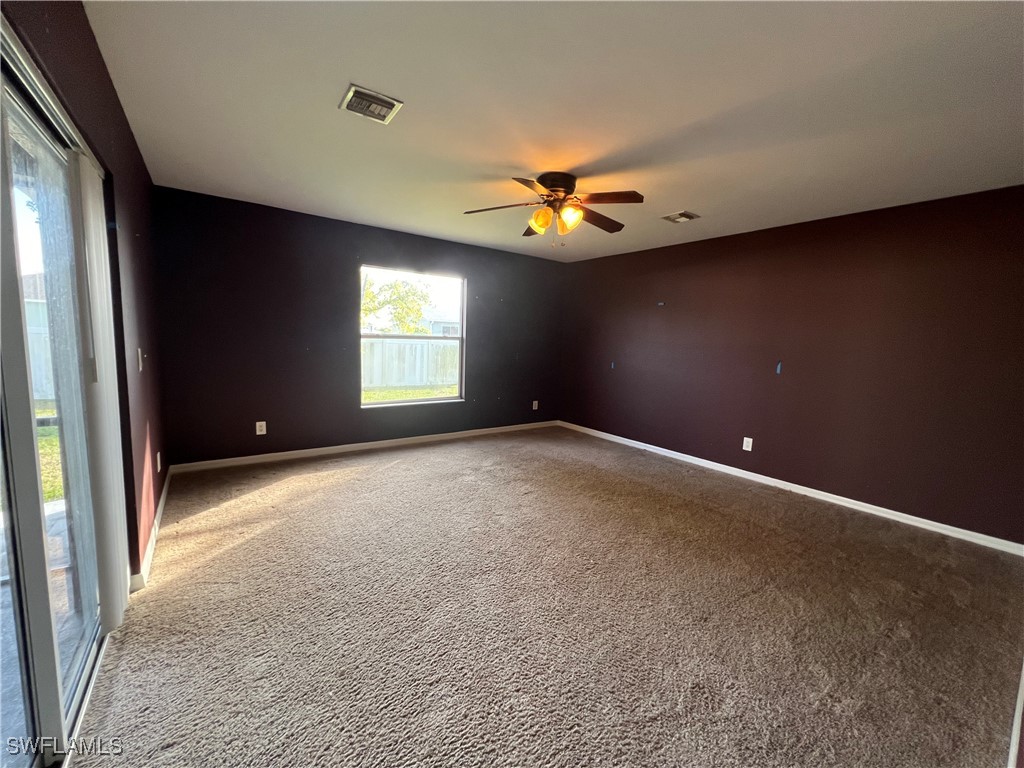 1722 Nw 18th Ter Property Photo 3