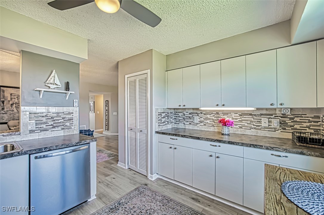 7406 Lake Breeze Dr 416 Property Photo 17