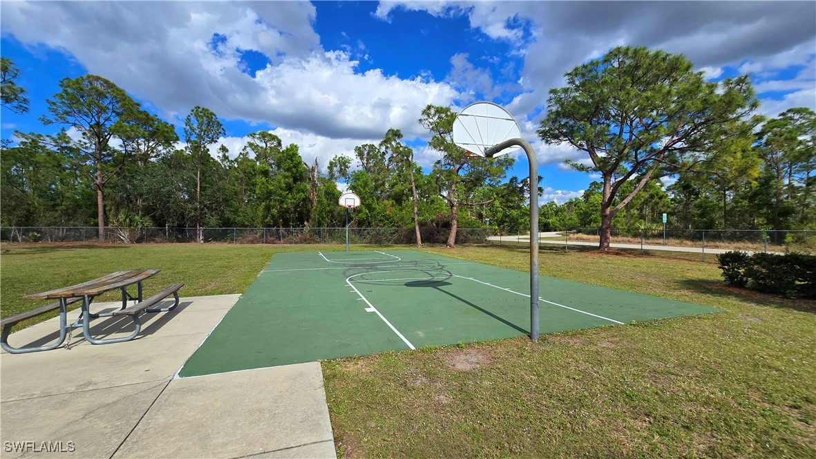 13516 Carousel Dr Property Photo 27