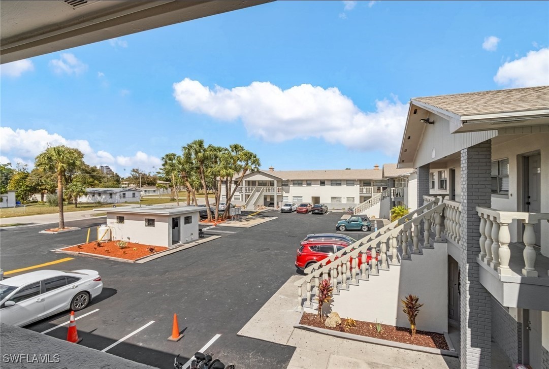 2505 Royal Palm Ave 2525 Property Photo 3