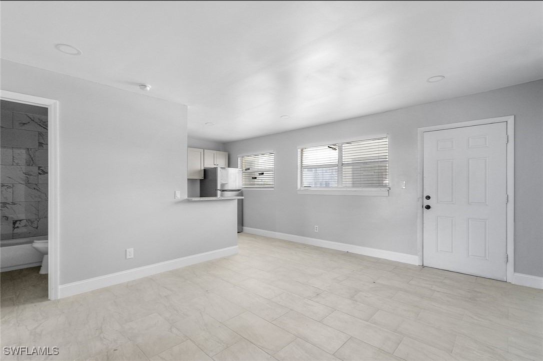 2505 Royal Palm Ave 2525 Property Photo 9