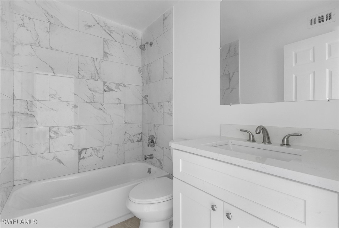 2505 Royal Palm Ave 2525 Property Photo 11