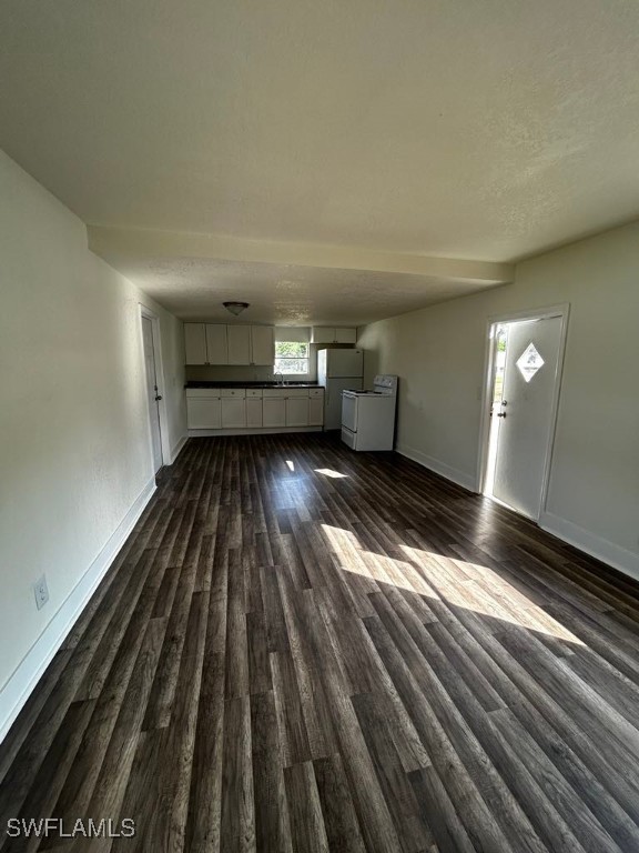 7904-7906 Hart Dr Property Photo 9