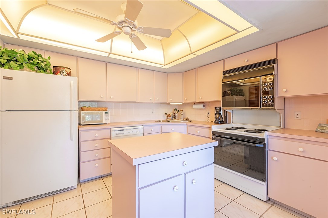 423 Meadowlark Ln 423b Property Photo 4