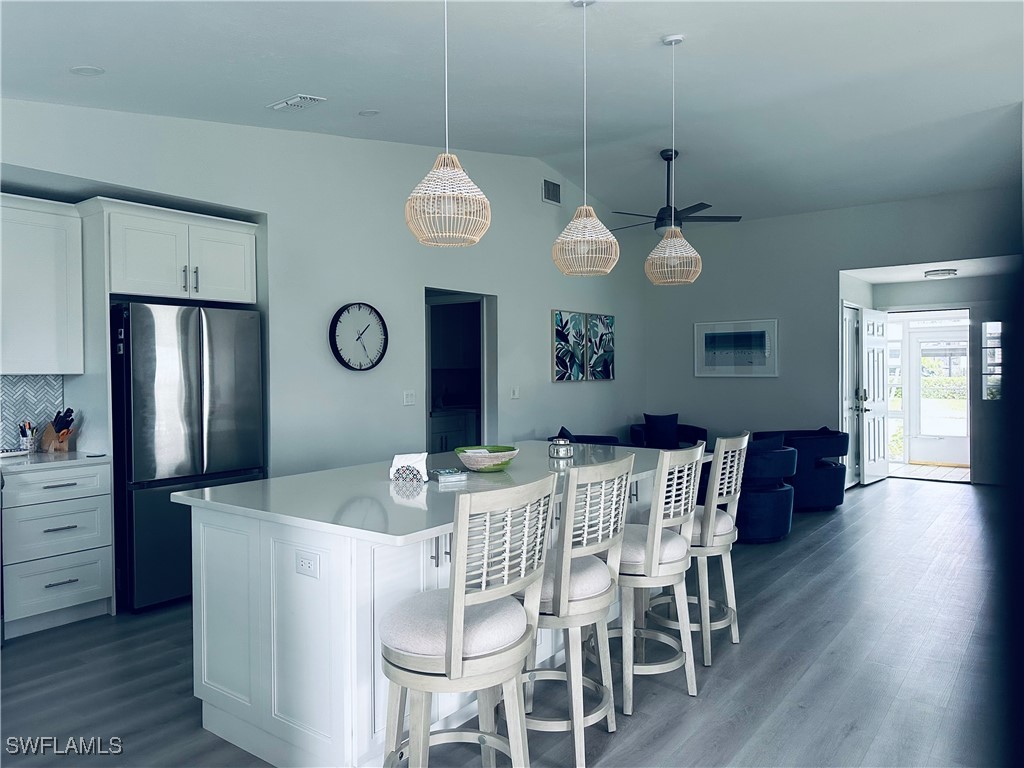11163 Caravel Cir Property Photo 6