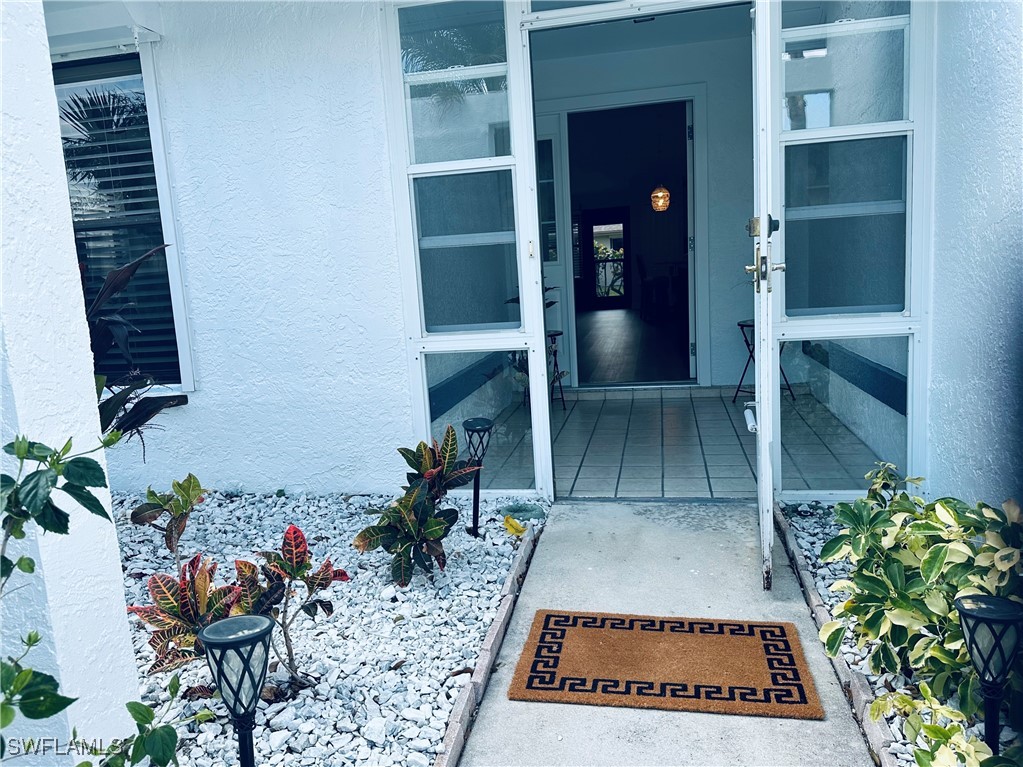 11163 Caravel Cir Property Photo 8