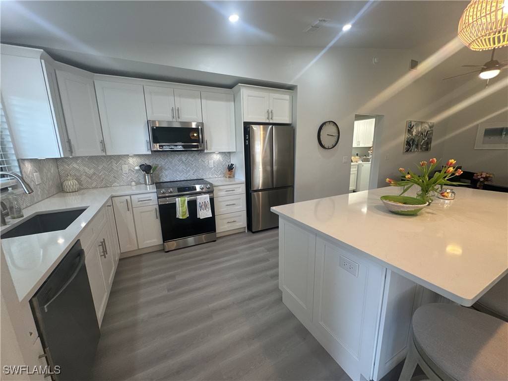 11163 Caravel Cir Property Photo 18