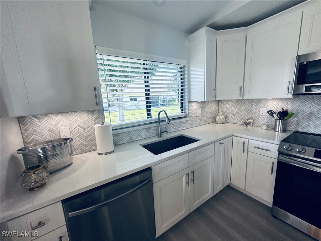 11163 Caravel Cir Property Photo 35