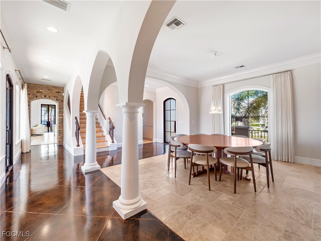 6005 W Riverside Dr Property Photo 6