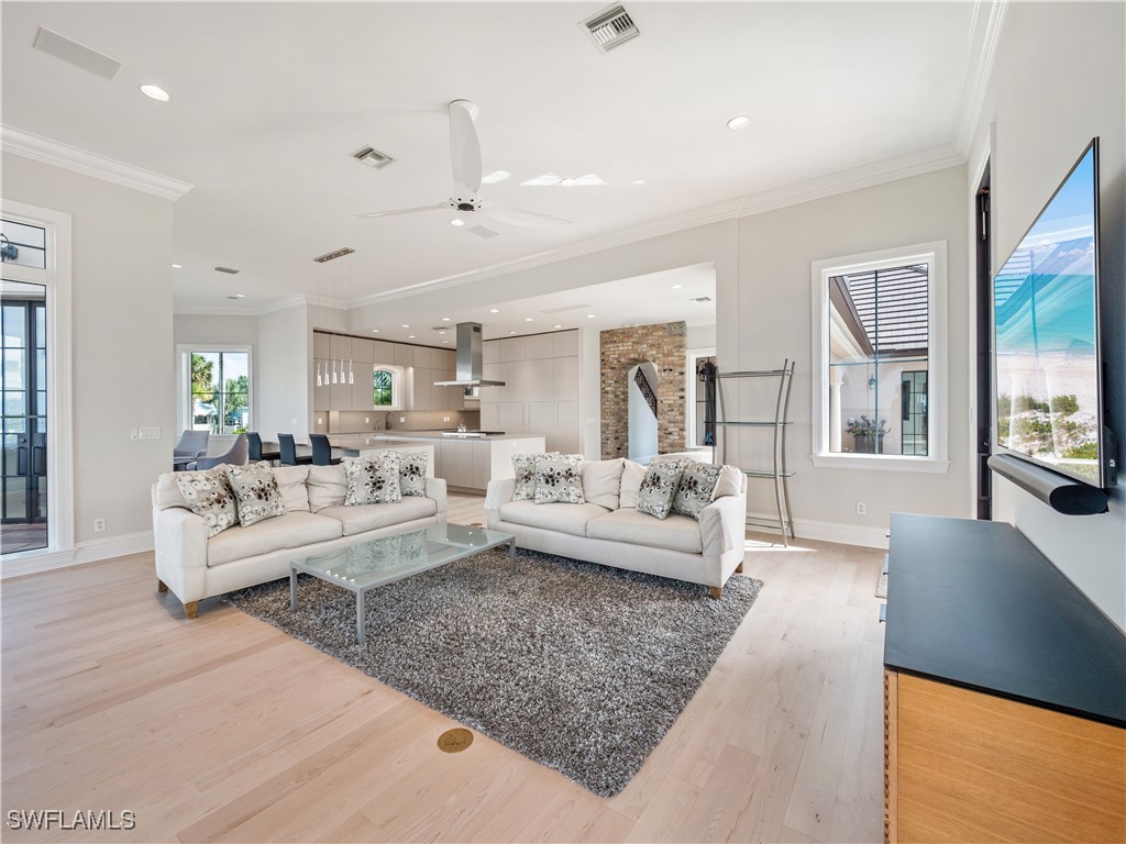 6005 W Riverside Dr Property Photo 18