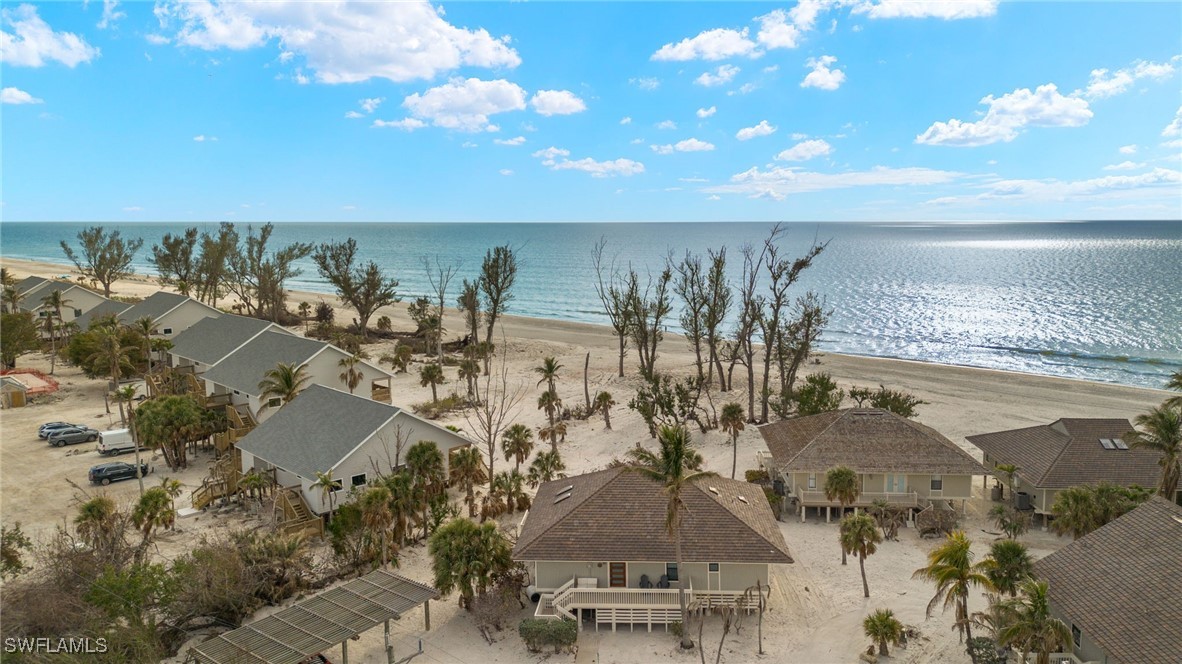 33 Beach Homes Property Photo