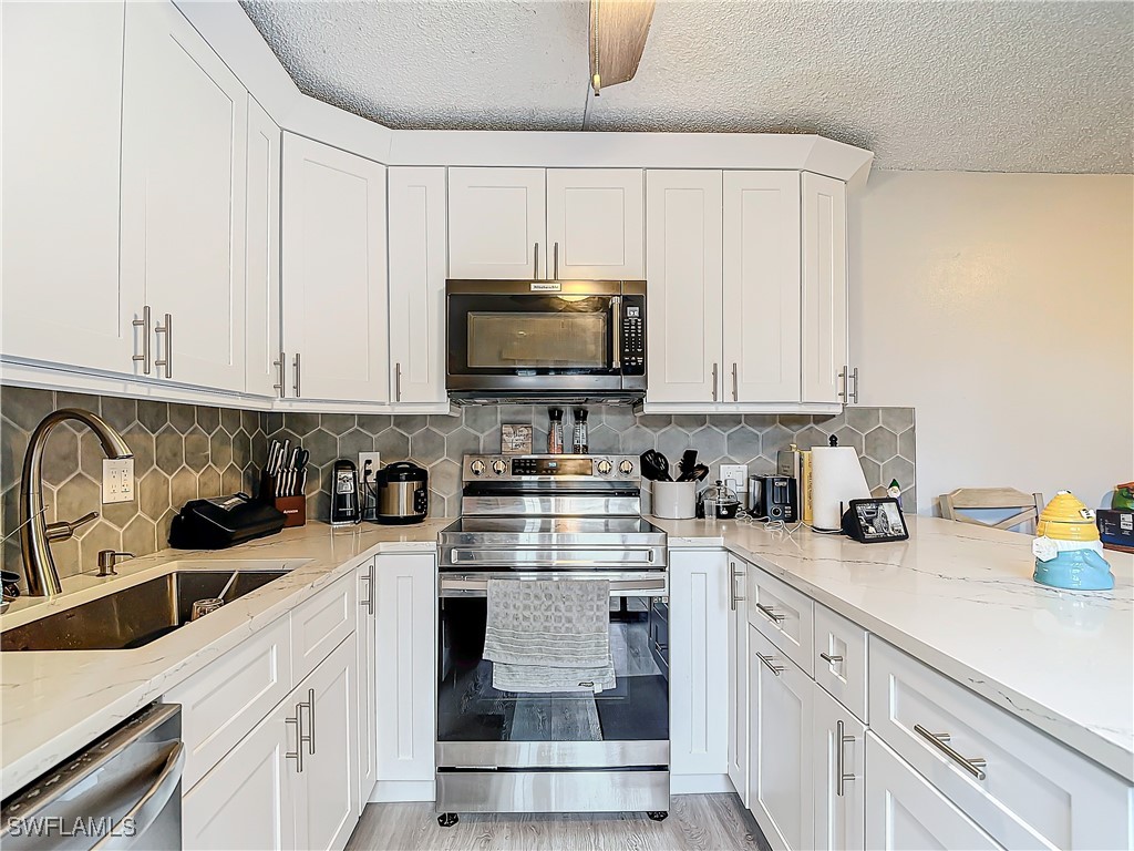 5215 Cedarbend Dr 4 Property Photo 1