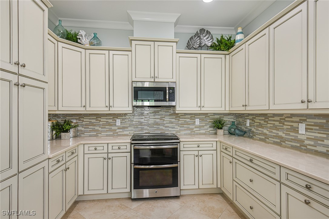 8873 Yucatan Ct Property Photo 10