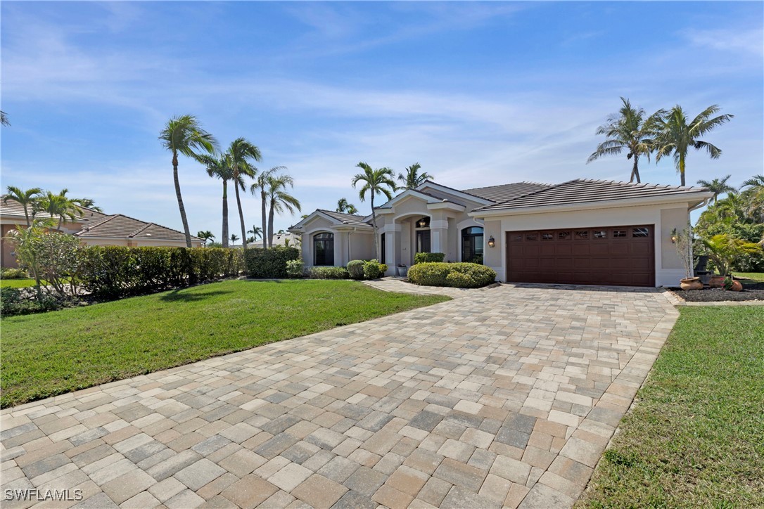 1912 Lagoon Ln Property Photo 3