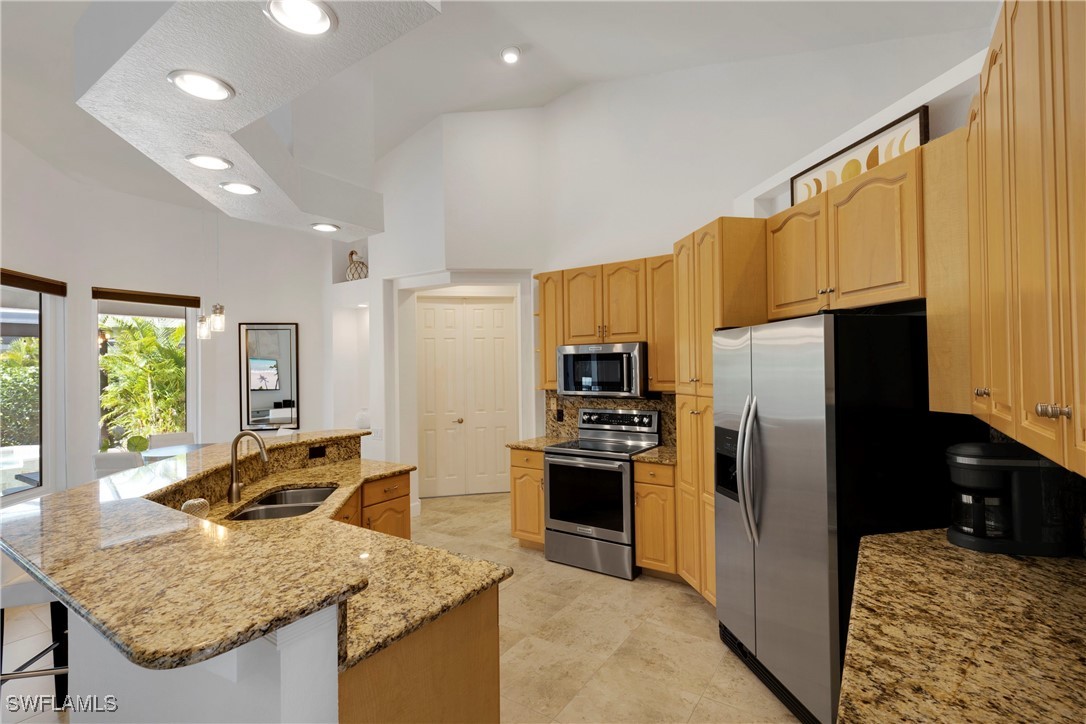 1912 Lagoon Ln Property Photo 11