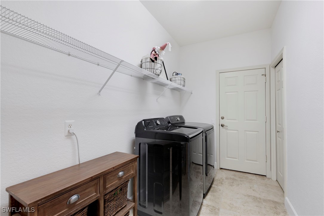 1912 Lagoon Ln Property Photo 23