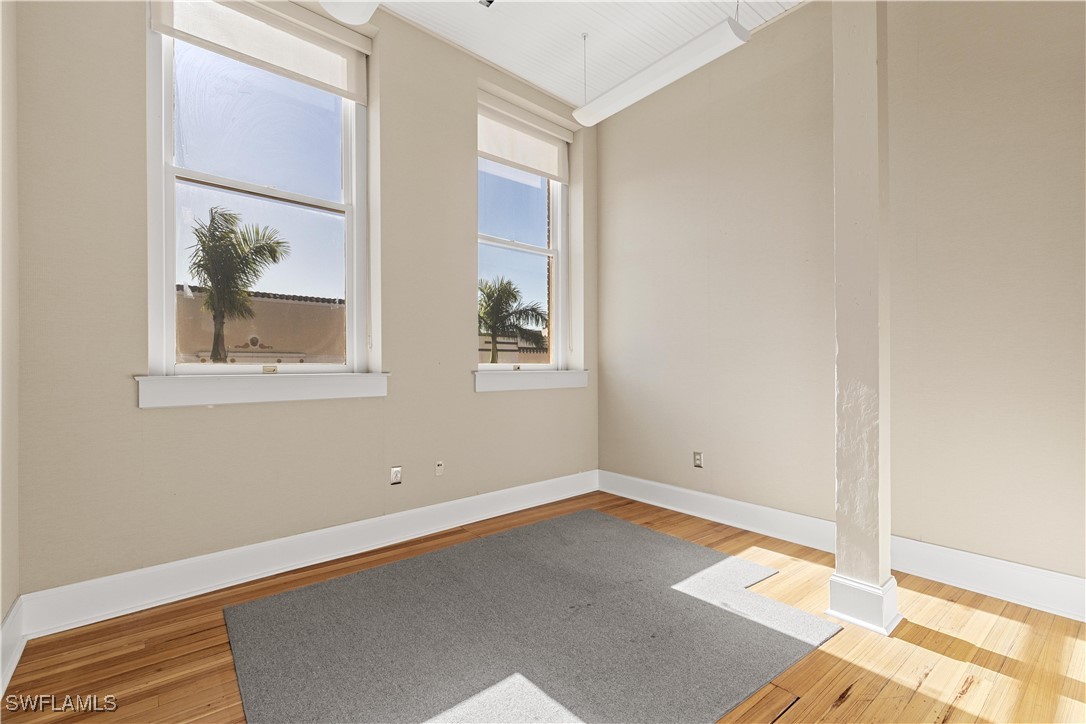 2235 First St 301 Property Photo 16