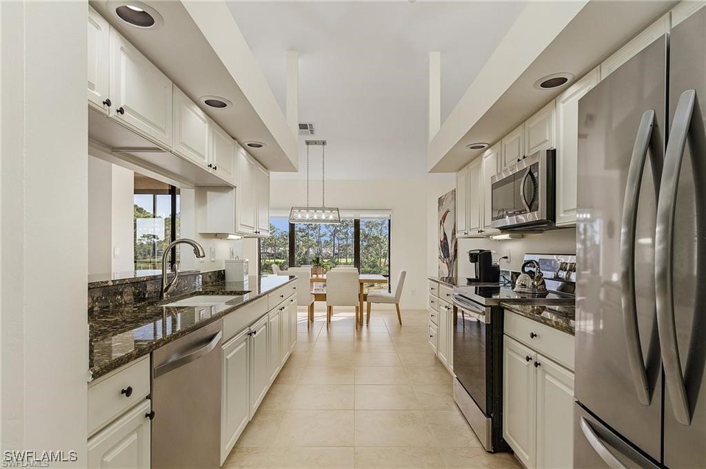 27155 Oakwood Lake Dr 201 Property Photo 7