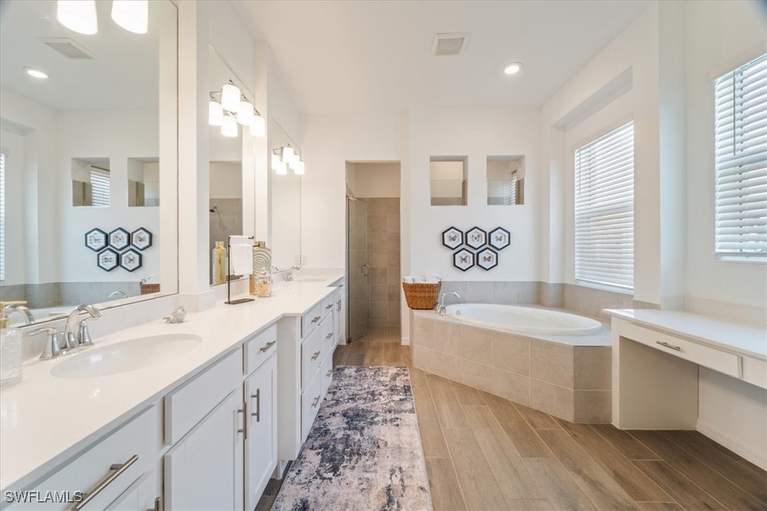 5825 Carnoustie Ct Property Photo 7