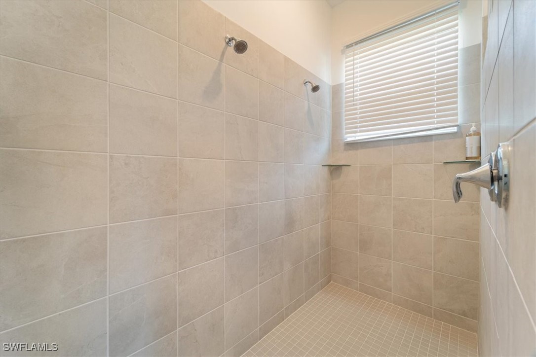 5825 Carnoustie Ct Property Photo 10