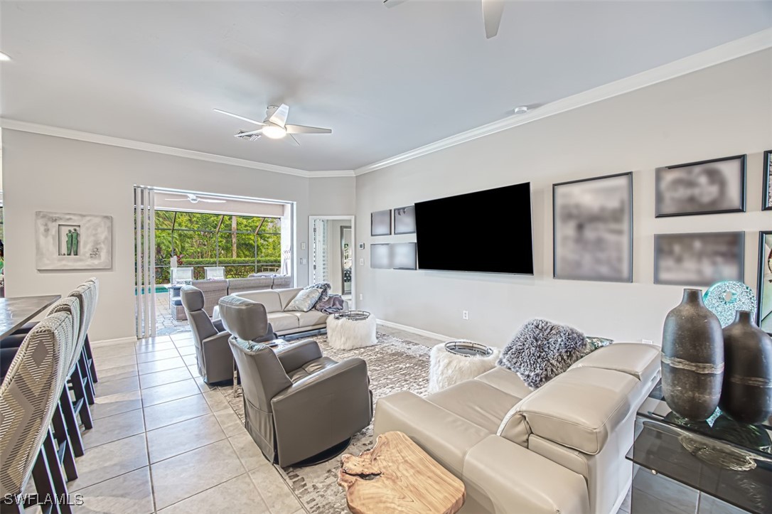 9046 Shadow Glen Way Property Photo 11