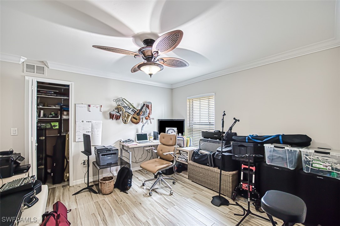 9046 Shadow Glen Way Property Photo 34