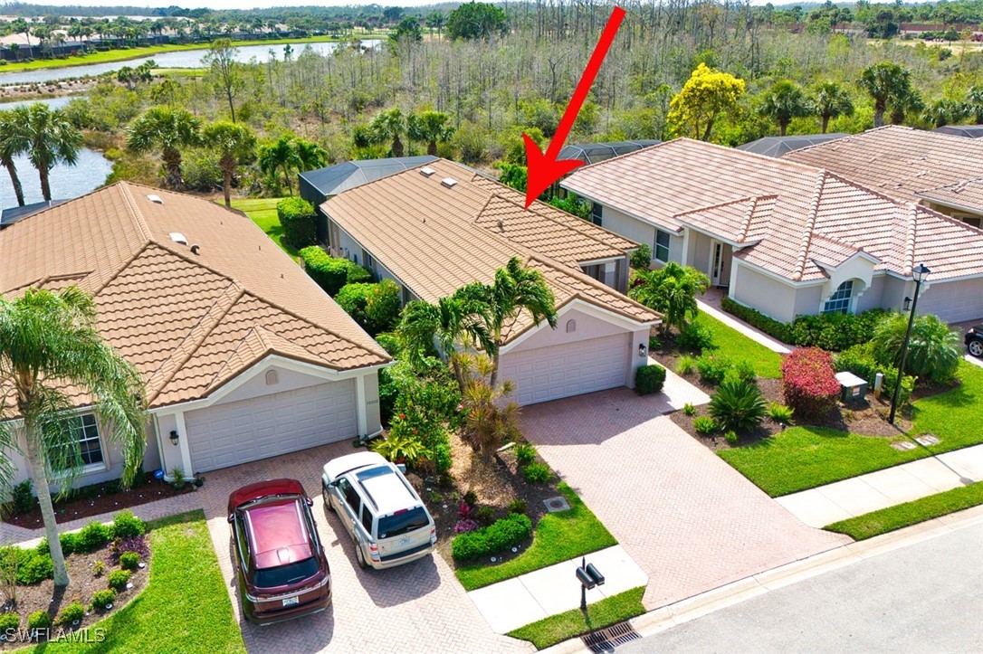 10012 Oakhurst Way Property Photo 3