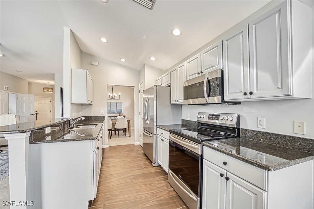 10012 Oakhurst Way Property Photo 13