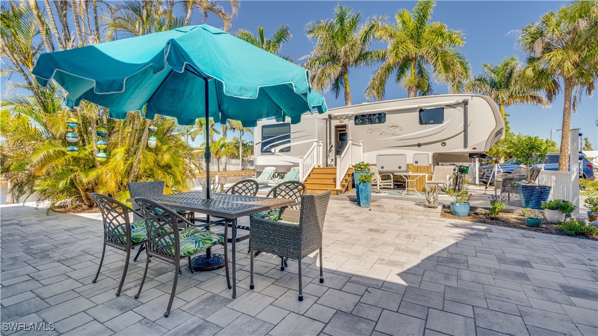 17134 Taffy St Property Photo 4