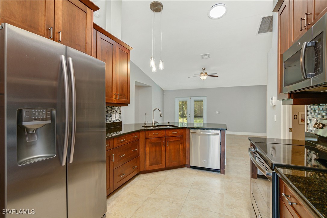 460 14th Ave Ne Property Photo 3