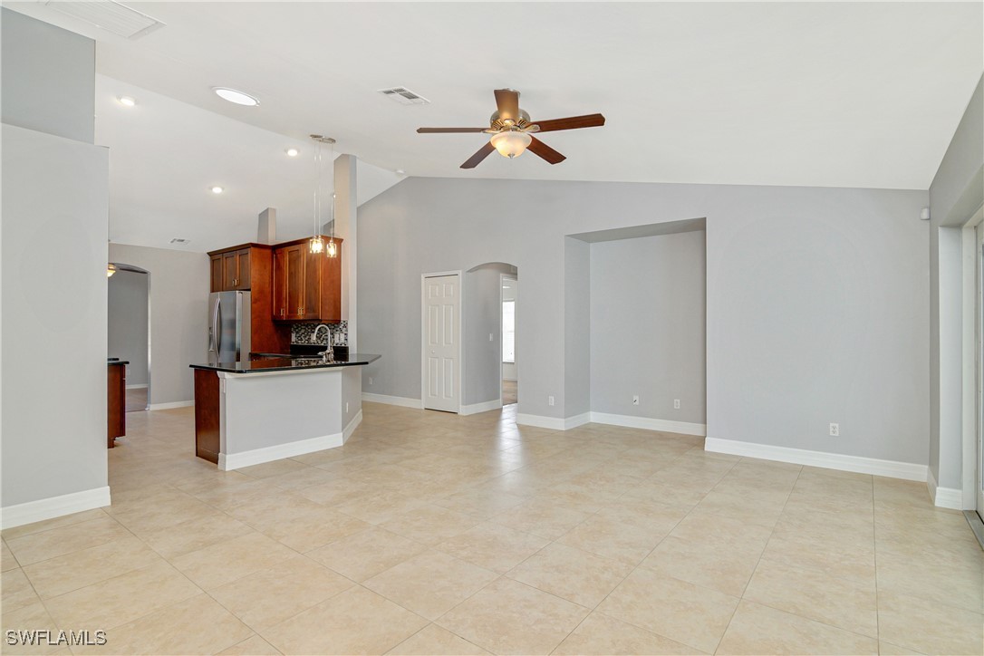 460 14th Ave Ne Property Photo 4